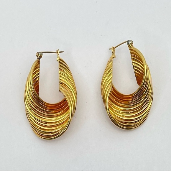 Swirl 1.5” Hoop Earrings Gold Tone READ - Picture 7 of 11